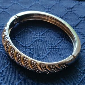 Bi metal spring bracelet